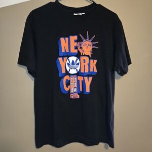 Adidas Men's New York Mets New York City Graphic Tshirt Size Medium Black